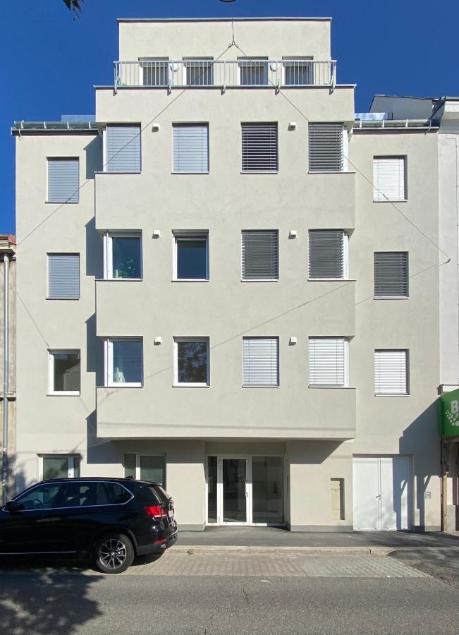 Stad10 - Apartments Very Close To Subway U2 Stadlau Wina Bagian luar foto