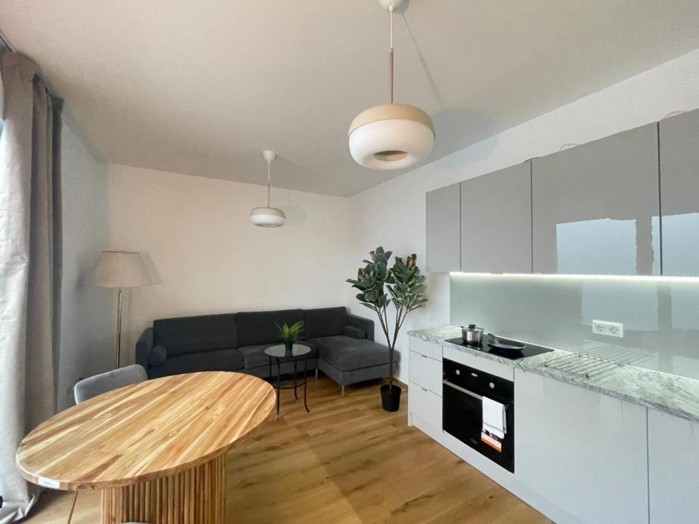 Stad10 - Apartments Very Close To Subway U2 Stadlau Wina Ruang foto
